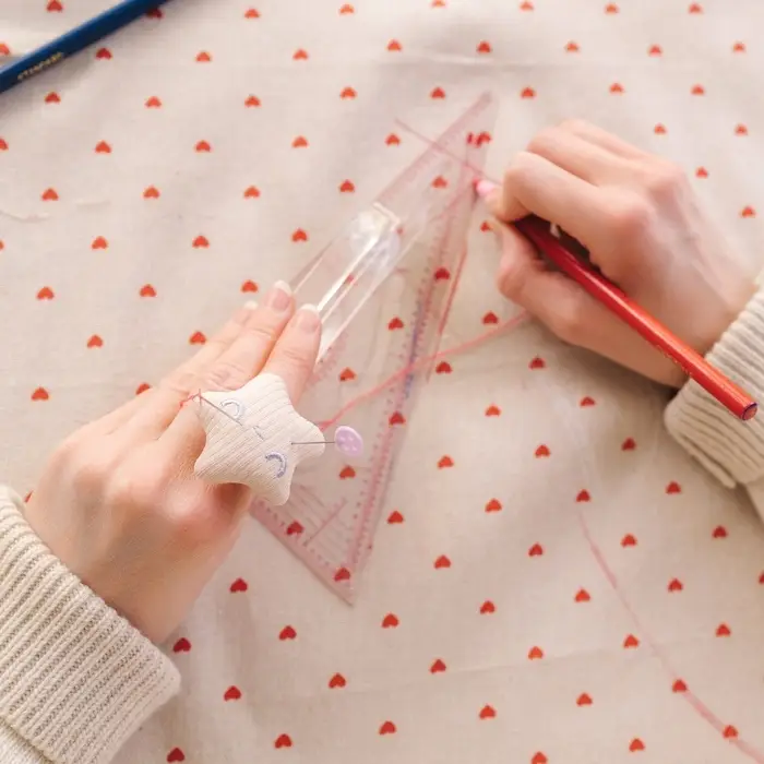 Игольница-кольцо «Звёздочка», 5×5×4 см, бежевая Игольница-кольцо «Звёздочка», 5×5×4 см, бежевая