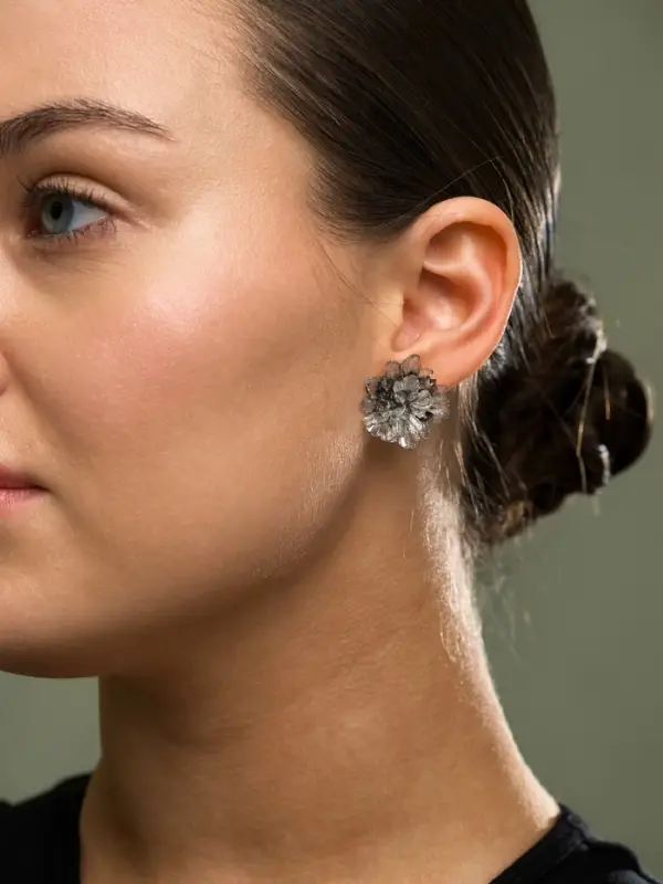 Серьги с блёстками &laquo;Цветок ажурный воздушный&raquo;, прозрачные, серые