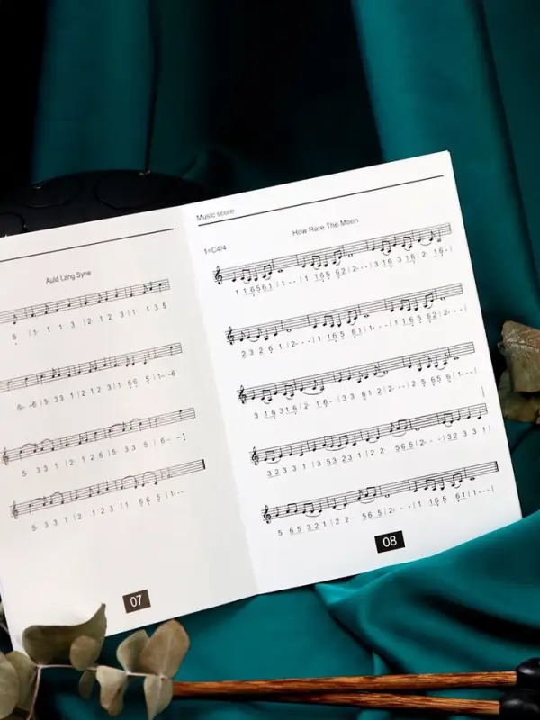 Глюкофон - музыкальный инструмент, черный, 8 лепестков, 15&times;9 см