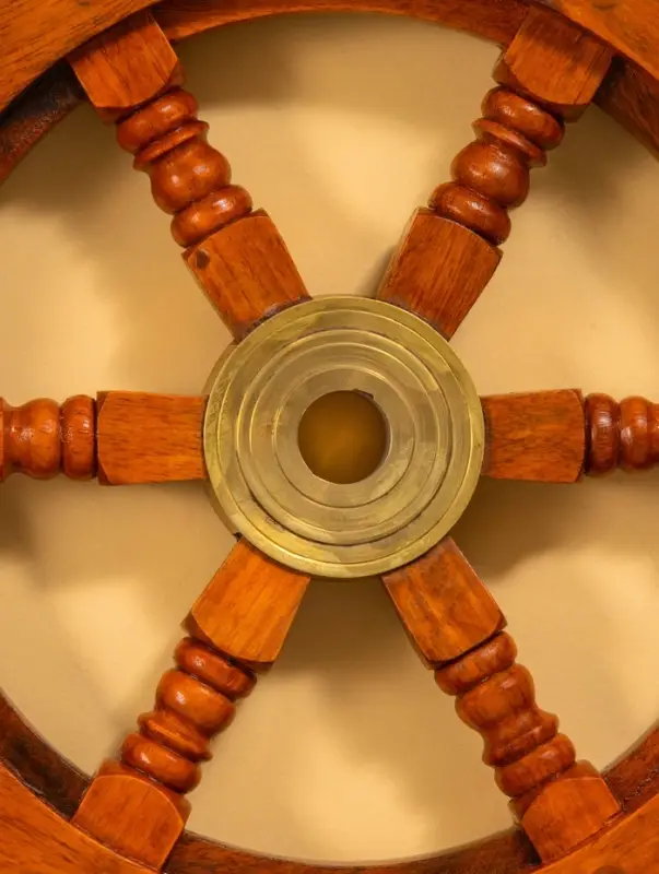Штурвал декоративный, 32×32×3.5 см, дерево
