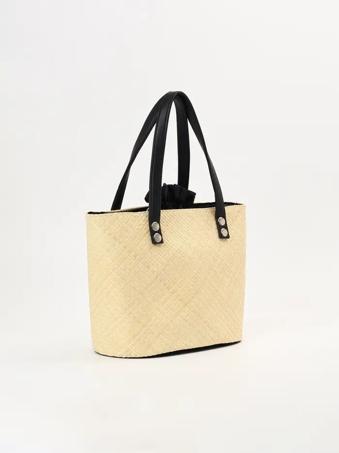 Сумка плетёная из пандана, 29&times;17&times;42 см, бежево-чёрная