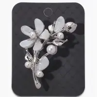 Брошь &laquo;Цветок&raquo; сакура, белая в серебре