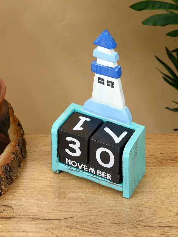 Календарь настольный Календарь настольный "Маяк" дерево 11х5х19 см, цв. бирюзово-синий