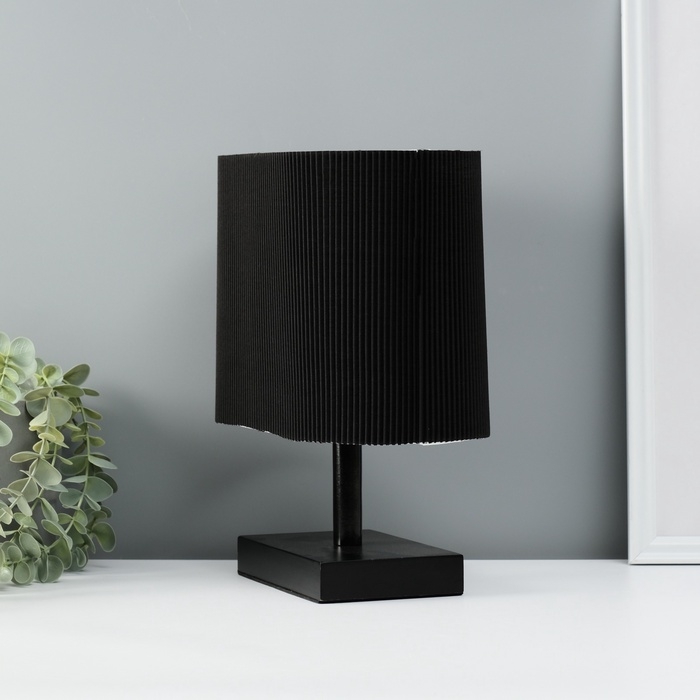 Светильник настольный Светильник настольный "Консул" 1х40Вт Е27 черный 25х13х29см