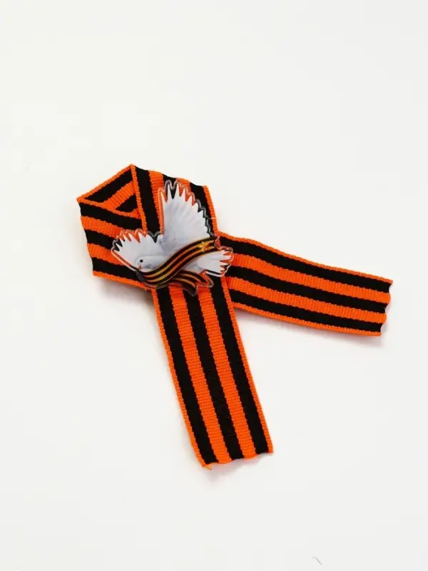 Набор из акриловых значков с лентой 10 шт "Голубь мира"