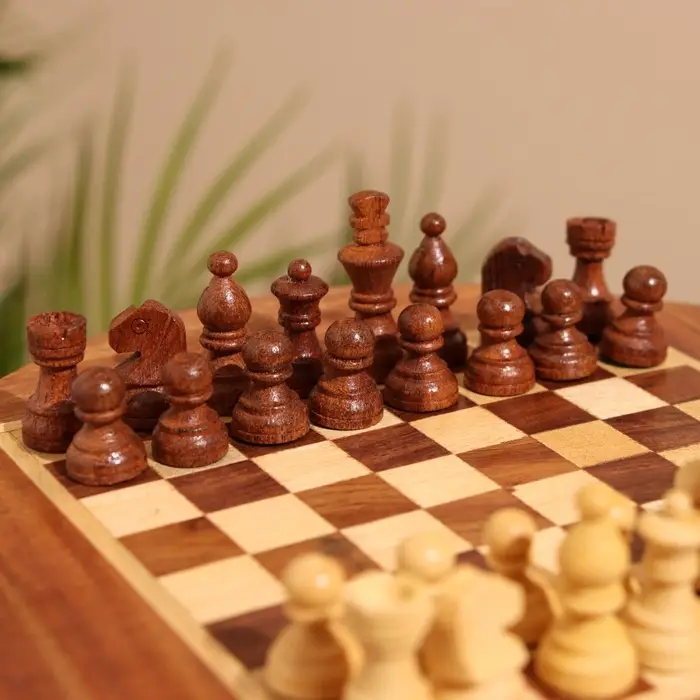 Шахматы магнитные, 20.5&times;20.5&times;3.5 см, дерево шишам