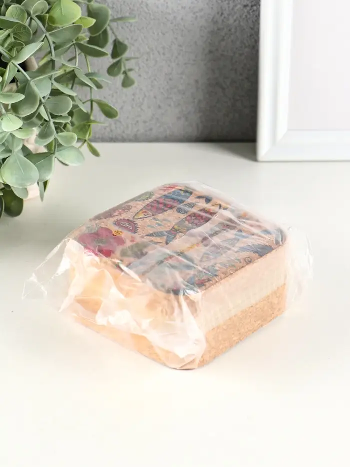 Шкатулка кожзам для украшений "Рыбки" пробка 10х10х5 см