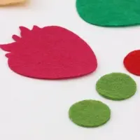 Книга с липучками и маркером &laquo;По полям, по полям!&raquo;, &laquo;Синий трактор&raquo;