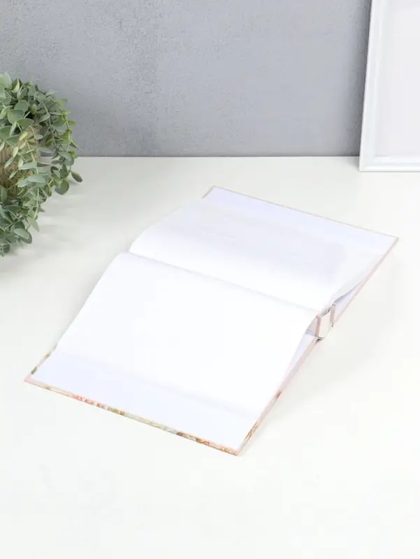 Фотоальбом на 200 фото 10х15 см "Кольца молодых и букет с розами" в коробке 5,5х20,5х26 см   1096272