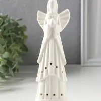 Сувенир керамика "Девушка-ангел в мантии" белый 5,4х3,4х17,7 см