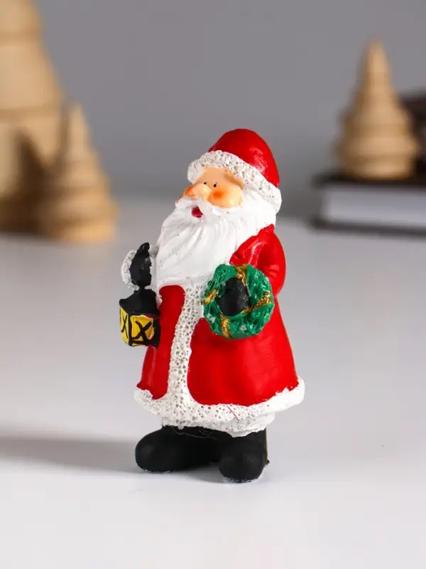 Сувенир полистоун  Сувенир полистоун "Дедушка Мороз в красном с колокольчиком/фонарём" МИКС 4,8х3,5х8,7 см