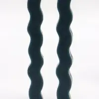 Свечи интерьерные &laquo;Волнистые&raquo; 2.7&times;2.3&times;22.5 см (2 шт.) 120 г, время горения 7 ч, зелёный