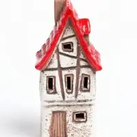 Фигурка светодиодная &laquo;Домик 3-х этажный с красной крышей&raquo;, декоративная, керамика, 2хLR44, 6.7&times;5.4&times;15 см