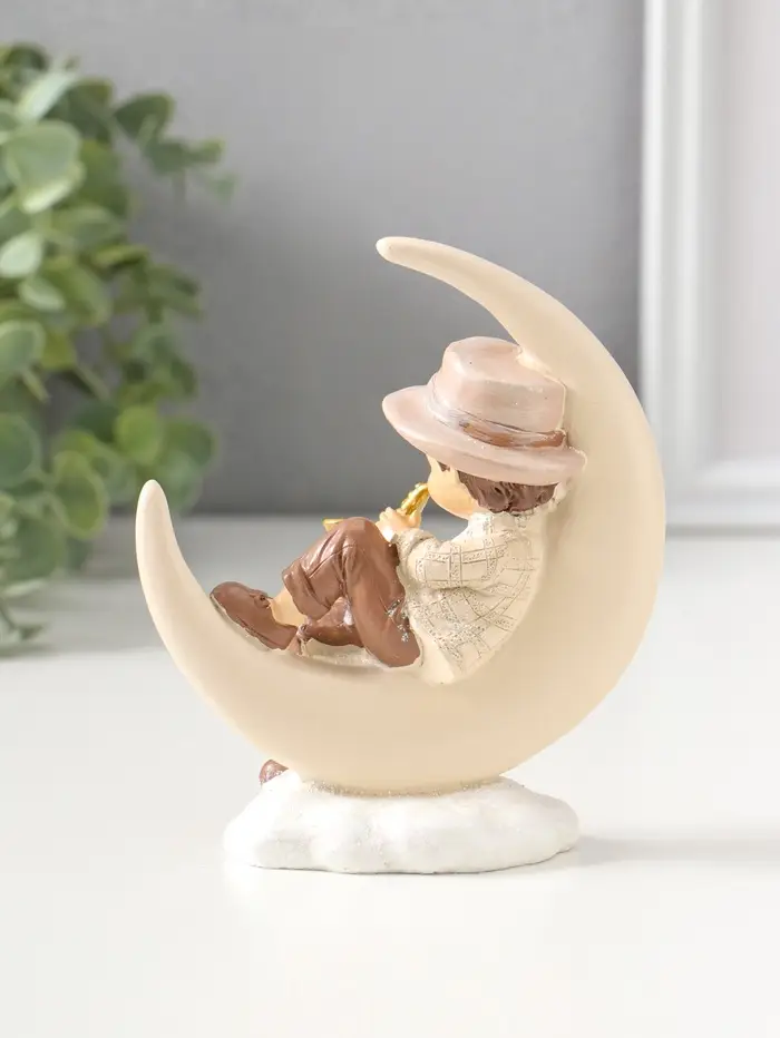 Сувенир полистоун "Мальчик на месяце играет на трубе" 13 см