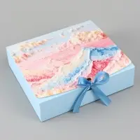 Коробка подарочная самосборная With love, 20&times;18&times;5 см, с лентой