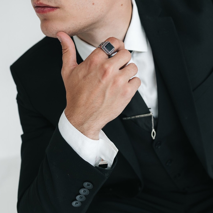 Кольцо мужское «Перстень» линии, цвет чёрный в серебре, 23 размер