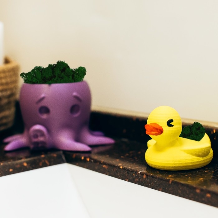 Кашпо бетонное Кашпо бетонное "Утка" 6х8х5,5 см желтая со мхом (мох зелен. стабилизированный)