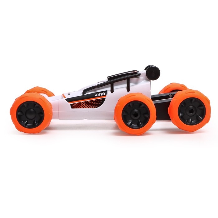 Перевёртыш радиоуправляемый «Акробат», работает от аккумулятора, цвет белый Перевёртыш радиоуправляемый «Акробат», работает от аккумулятора, цвет белый