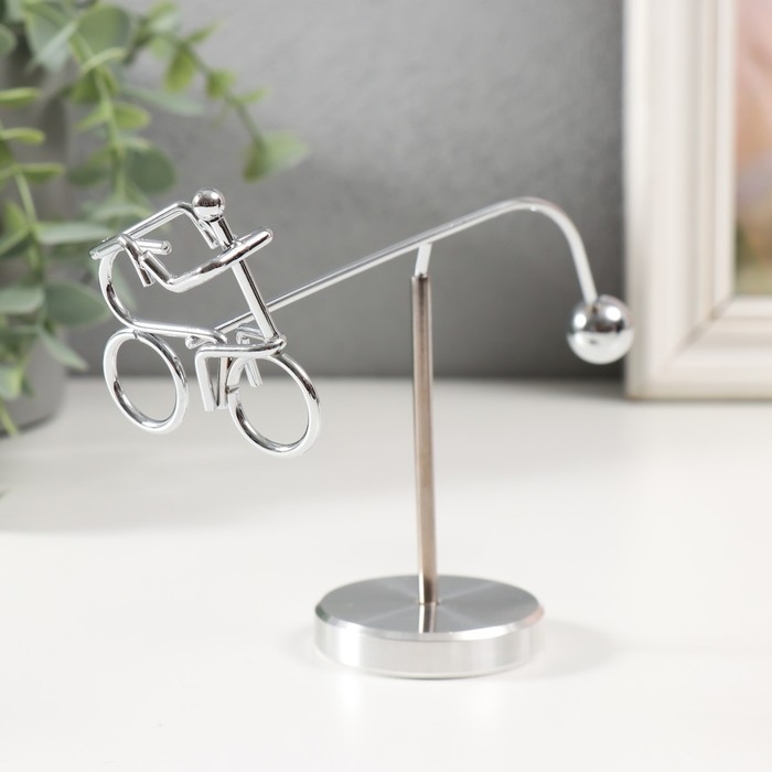 Маятник металл Маятник металл "Балансир. Велосипедист" 15,5х4,8х12,8 см
