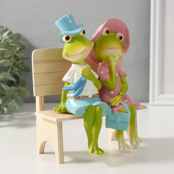 Сувенир полистоун Сувенир полистоун "Лягушки на скамеечке - свидание" 16,8х8,5х13 см