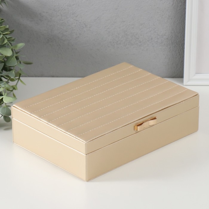 Шкатулка кожзам для украшений  Шкатулка кожзам для украшений "Стёганная. Полоски. Бант" золото 17х24х7 см