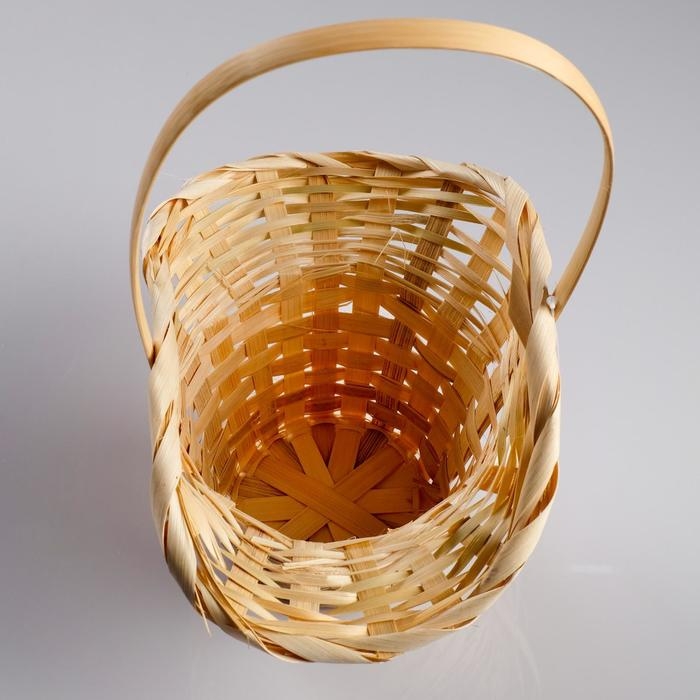 Корзина плетёная, бамбук, натуральный цвет, (шляпка с изгибом) Корзина плетёная, бамбук, натуральный цвет, (шляпка с изгибом)