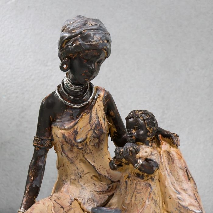 Сувенир полистоун  Сувенир полистоун "Африканка с ребёнком" под дерево 18,5х17,5х10,5 см