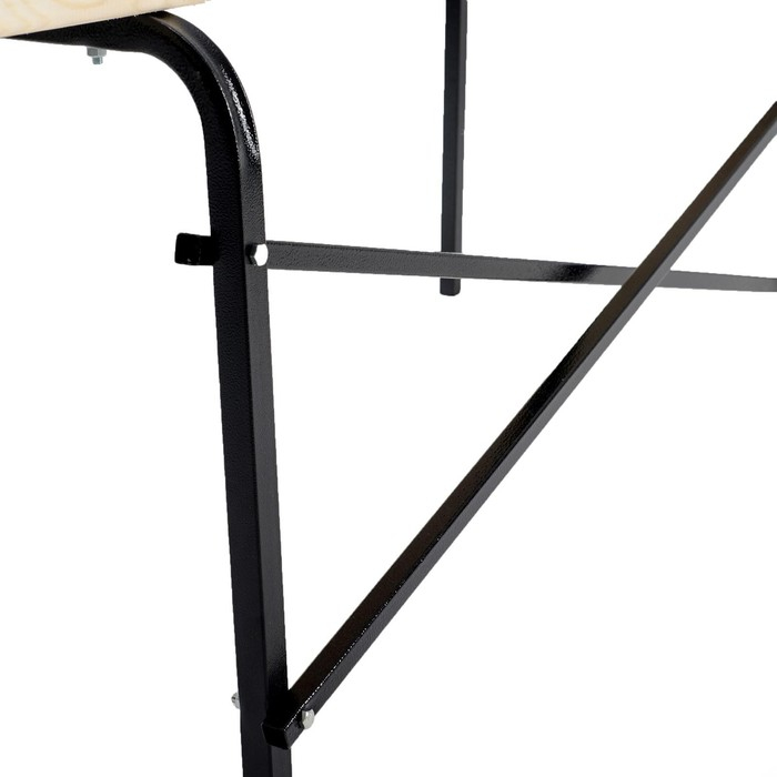 Скамейка садовая Скамейка садовая "Laksi" без спинки, 1.2х0.4х0.45 м, деревянная, металлич. каркас, для дачи