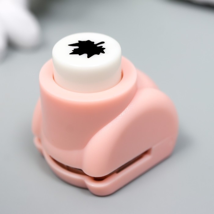 Дырокол фигурный Дырокол фигурный "Кленовый лист" d=1 см 3х2,5х3 см МИКС