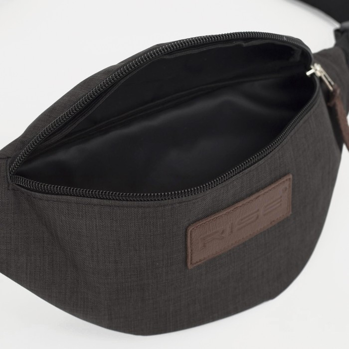 Сумка поясная на молнии, цвет чёрный Сумка поясная на молнии, цвет чёрный