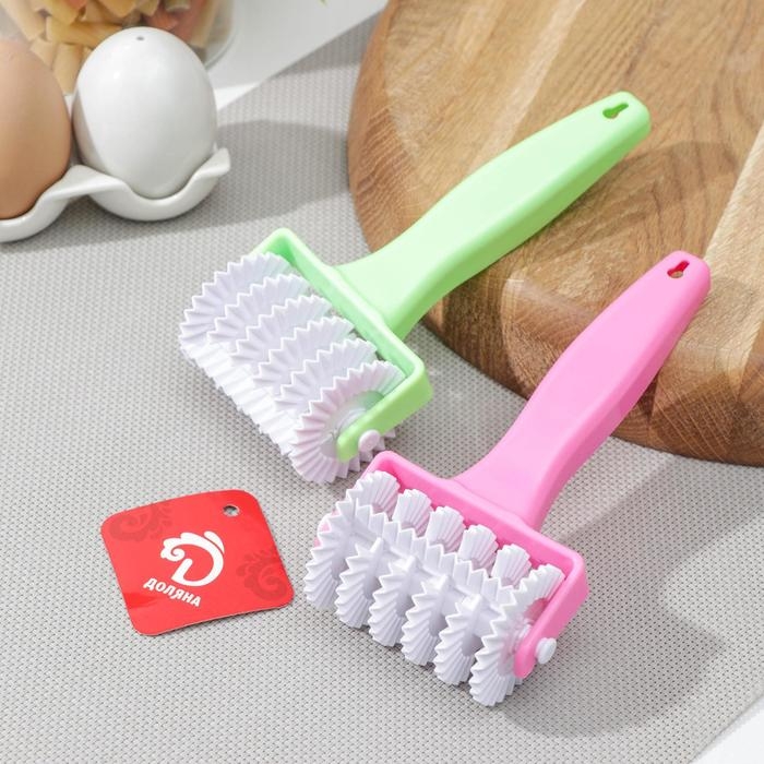 Валик для нарезки теста Доляна «Яркий», 17×8×4,5 см, фактурный, цвет зелёный Валик для нарезки теста Доляна «Яркий», 17×8×4,5 см, фактурный, цвет зелёный