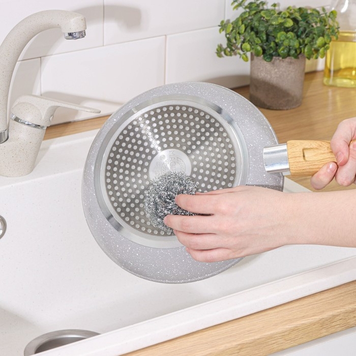 Губка для посуды Доляна, металлическая, спираль, 7×7×3,5 см Губка для посуды Доляна, металлическая, спираль, 7×7×3,5 см