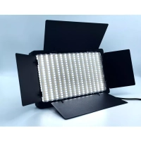 Светодиодная панель со шторками для фотосъемки LED-600 JBH