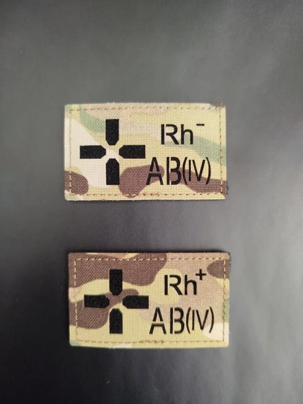 Шеврон на липучке Группа крови 4 отрицательная IV- мультикам