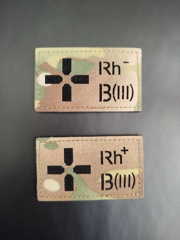 Шеврон на липучке Группа крови 3 отрицательная III-мультикам