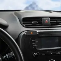 Держатель для телефона автомобильный на торпедо магнитный прямоугольный на двухстороннем скотче