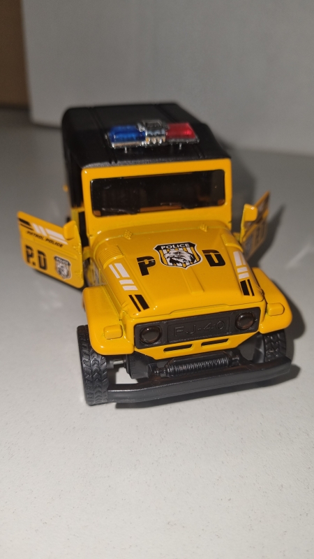 Масштабная модель джипа машины детской