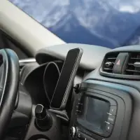 Держатель для телефона автомобильный на торпедо магнитный анодированный