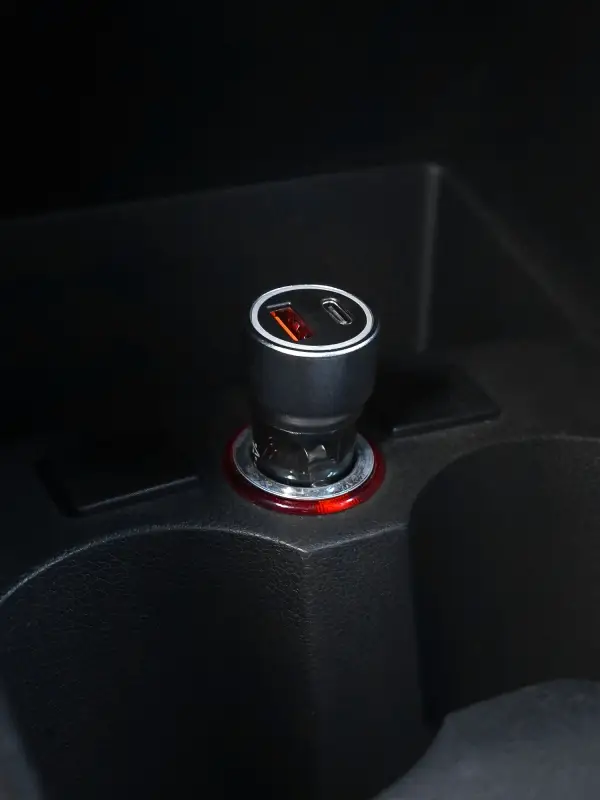 Адаптер автомобильный Type-C PD + QC 3.0 38Вт, 12/24В