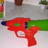 Водяной пистолет 21 см. с одним баллоном