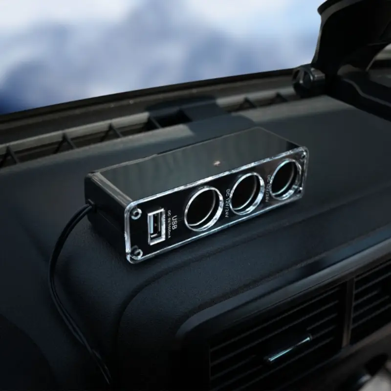 Разветвитель прикуривателя 3 гнезда 5А + USB Разветвитель прикуривателя 3 гнезда 5А + USB