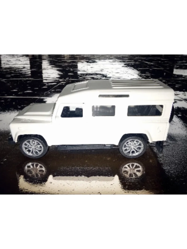 Модель автомобиля Джип масштабная