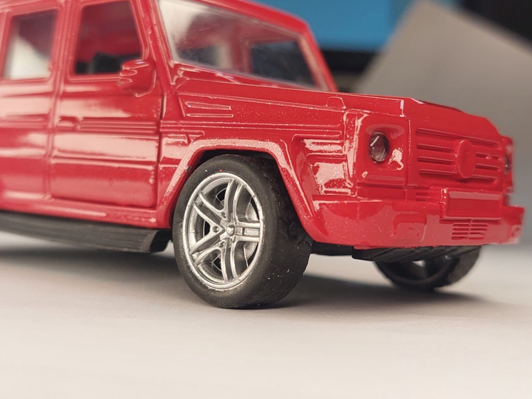 Игрушка машина джип открываются двери