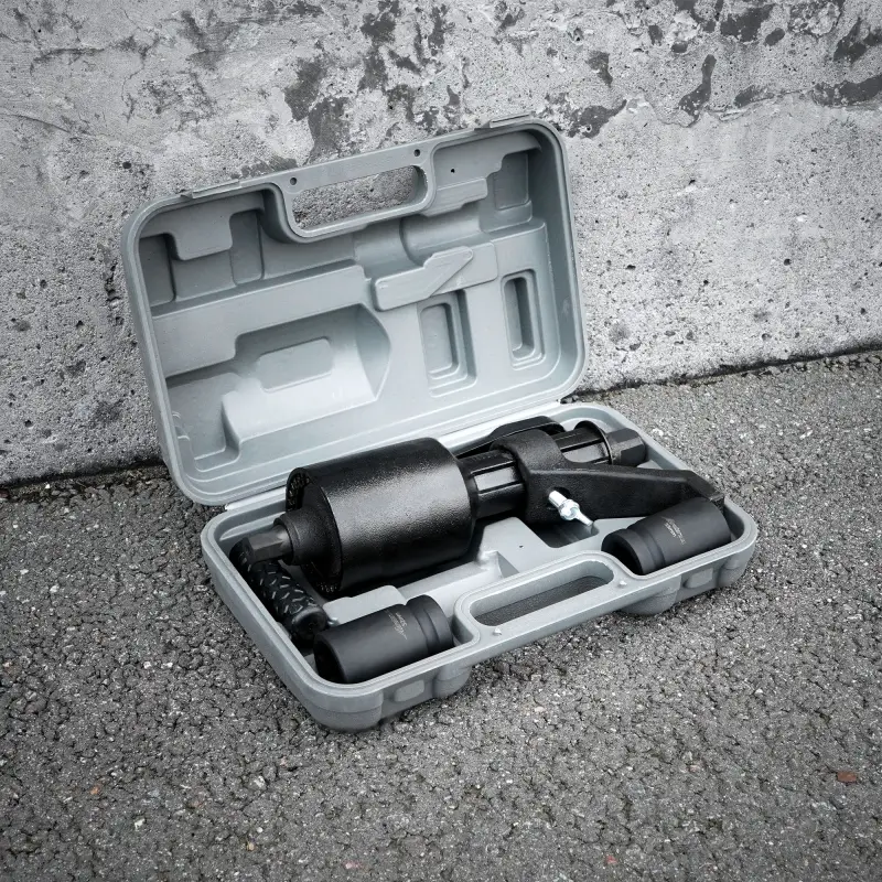 ЛГайковерт механич. 1"DR 4800Нм 1:56, 1:3.8 двухскорост. 290-360мм с головками 32 и 33мм пласт.кейс