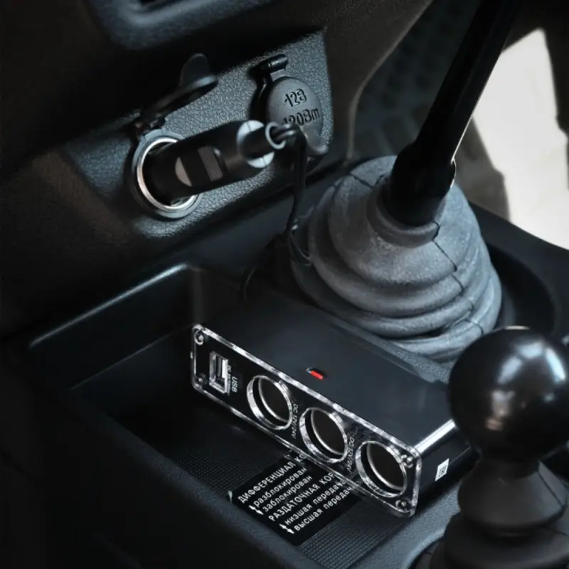 Разветвитель прикуривателя 3 гнезда 5А + USB Разветвитель прикуривателя 3 гнезда 5А + USB