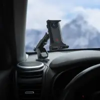 Держатель для планшета автомобильный на лобовое стекло/торпедо