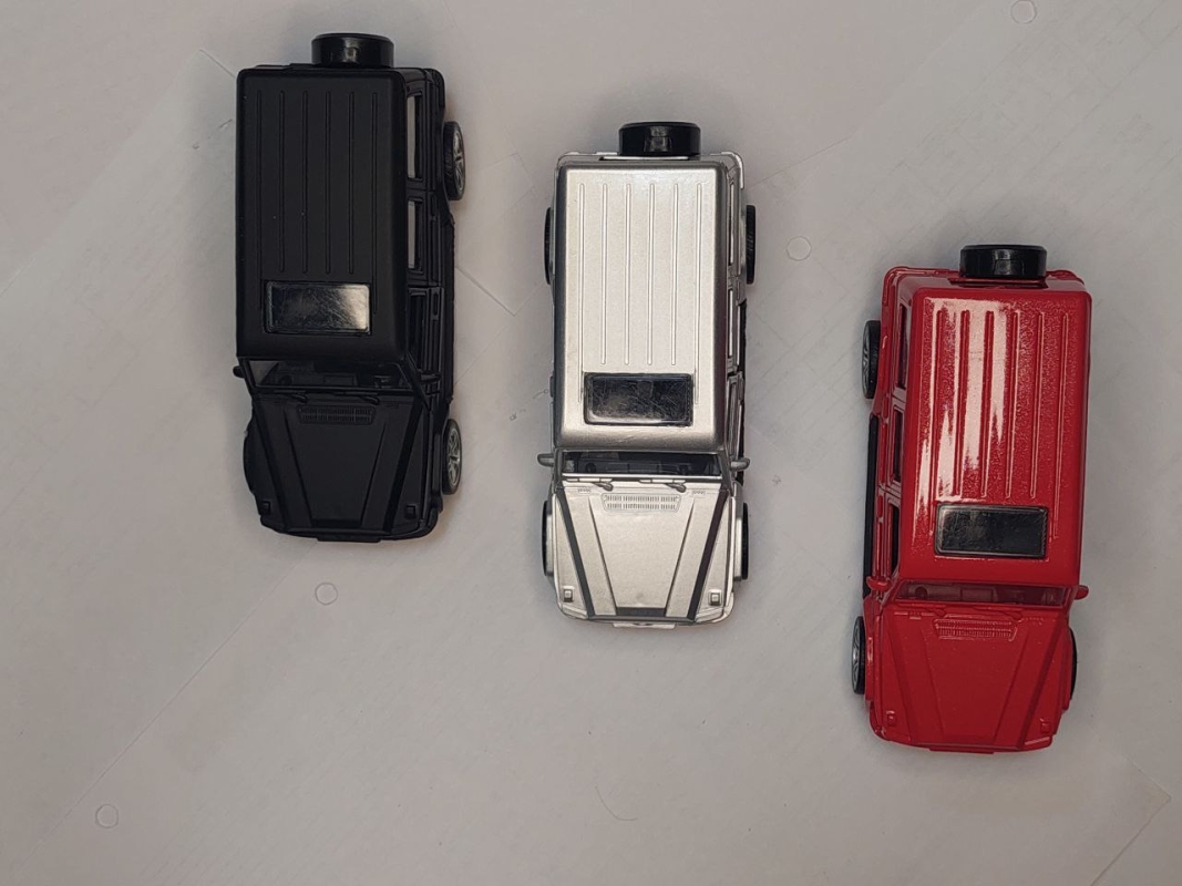 Игрушка машина джип открываются двери