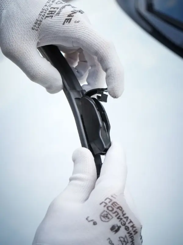 Щетка стеклоочистителя бескаркасная PRO 350мм (14")