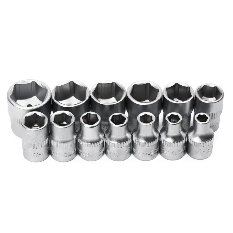 Набор инструментов универсальный 82 предмета