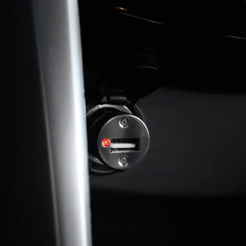 Адаптер автомобильный 1хUSB 1А, 12/24В Адаптер автомобильный 1хUSB 1А, 12/24В